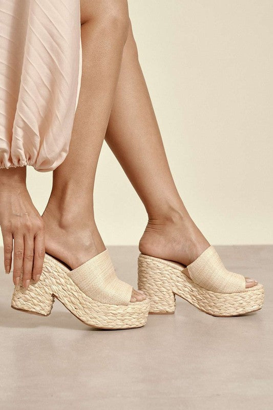 The Ashlyn Raffia Platform Sandals