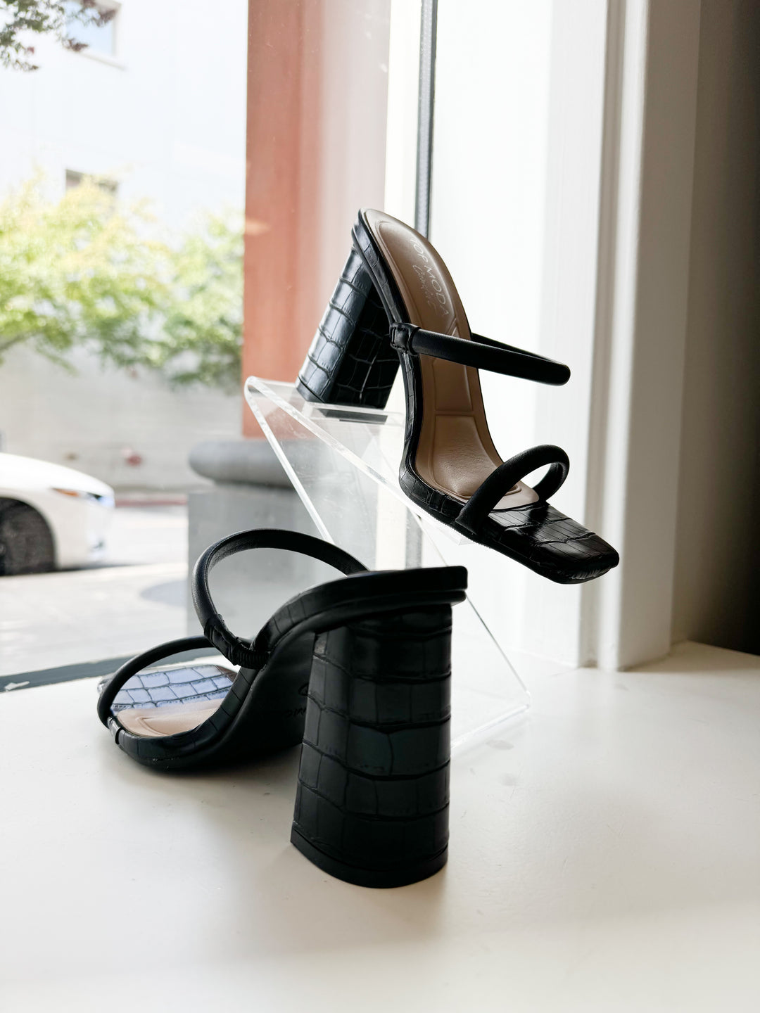 The Windy City Black Crocodile Heels